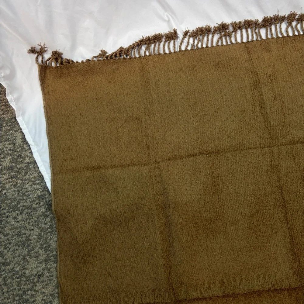 Cozy‎ Tan Throw Blanket